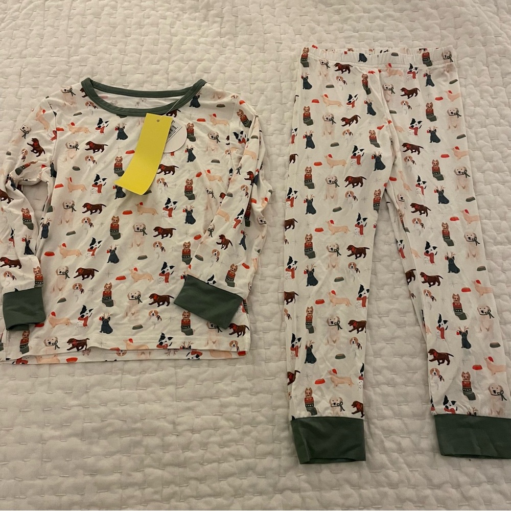 NWT Tullabee Bamboo Christmas Holiday Dog Print Long Sleeve & Pant Pajama Set 4T